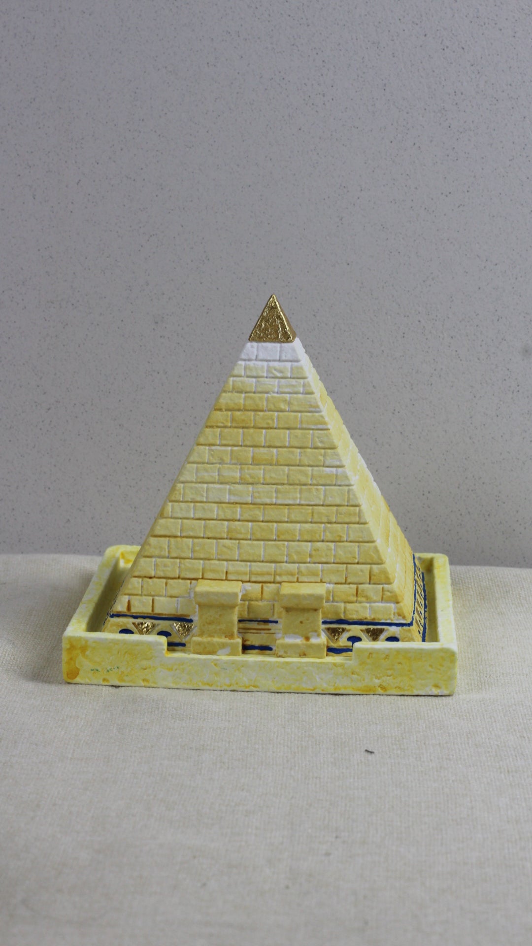 Pyramid Gypsum Decorative Ornaments